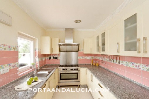 Fully-fitted kitchen