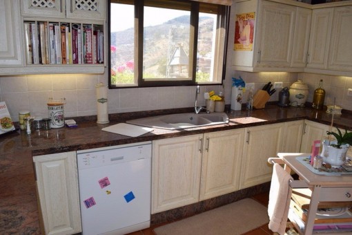 Fully equipped kitchen