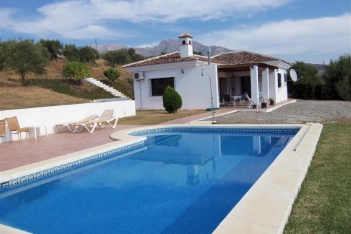 The pool and the finca