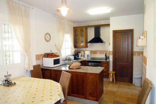 Open kitchen with dining area