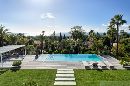 villa in Elviria