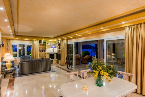 Villa With Sea Views In El Rosario Marbella East Purchase