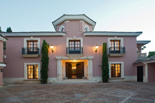 House views with balcony