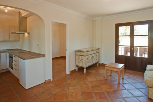 Another kitchen with oven