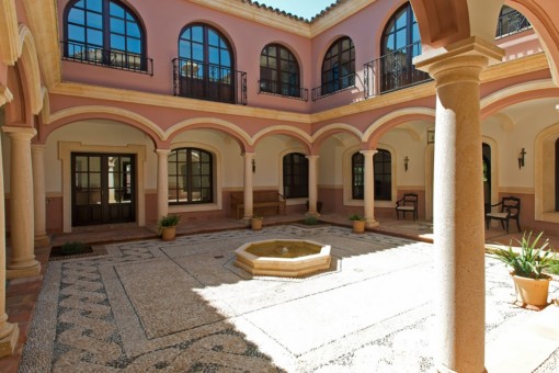 Patio with fountain