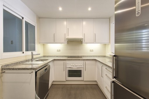 Alternative views of the kitchen