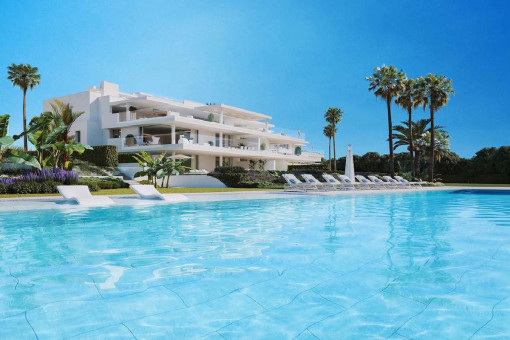 The communal pool invites to enjoy the summer
