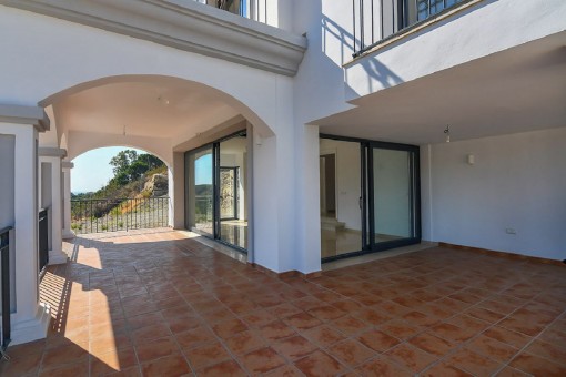 Alternative view of the terrace