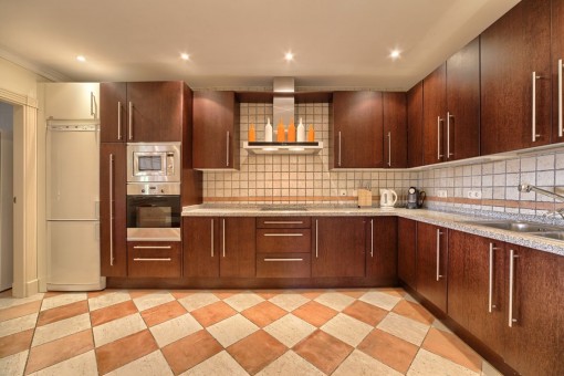 Alternative view of the kitchen