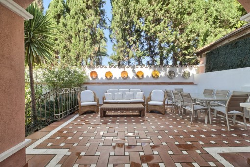 Extensive terrace