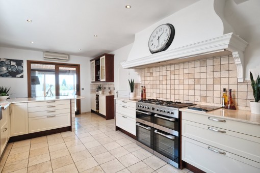 Fully equipped kitchen