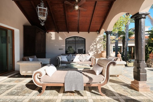 Covered lounge area