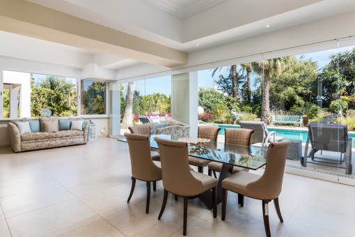 Further dining area