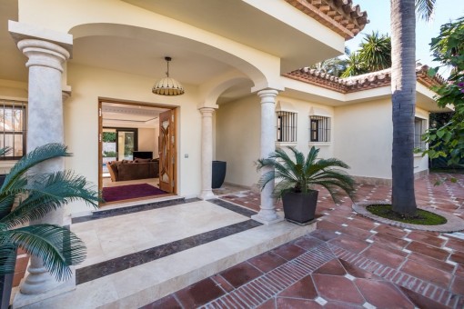 Impressive entrance area