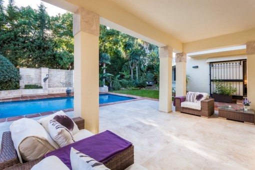 Direct access to the pool area