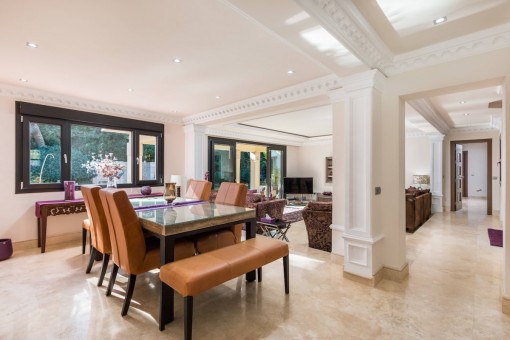 Spacious living and dining area