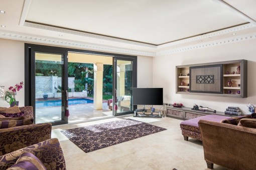 Living area with access to the terrace