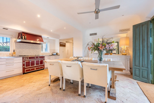 Open kitchen with dining area