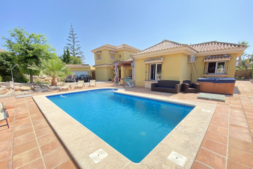 Large pool area